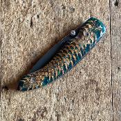 Roman - Pigne de pin vert