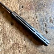 Le Français - Damas inox et Ebène